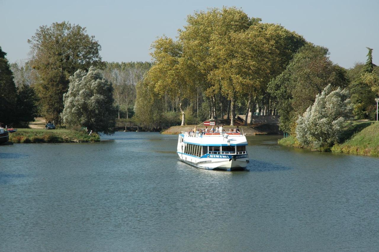 Onlycamp Camping Le Champ D'Ete Reyssouze Exteriör bild
