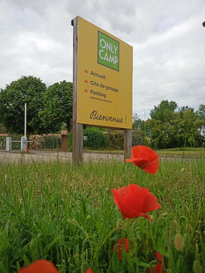 Onlycamp Camping Le Champ D'Ete Reyssouze Exteriör bild